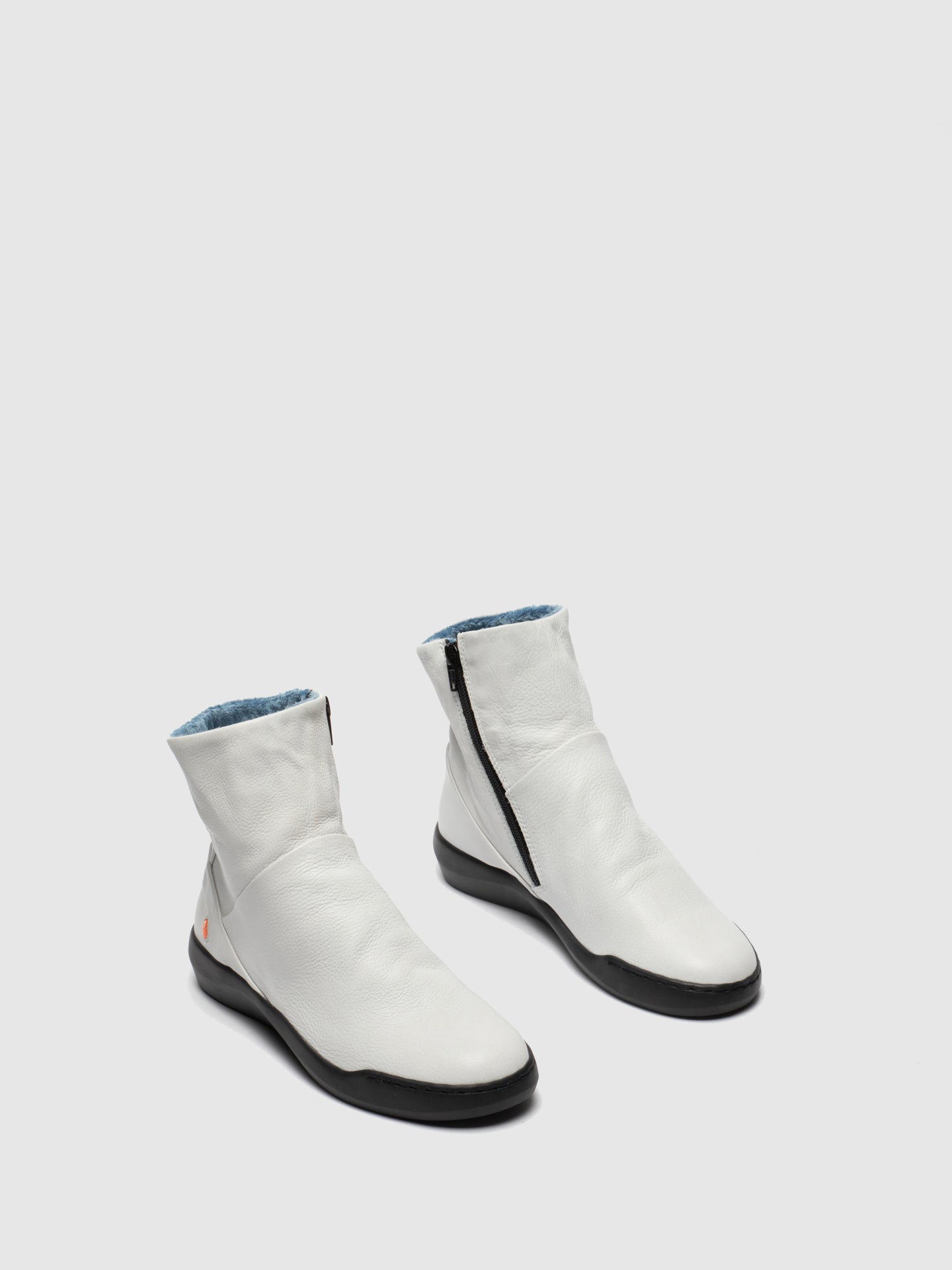 Softinos Botins com Fecho em Branco